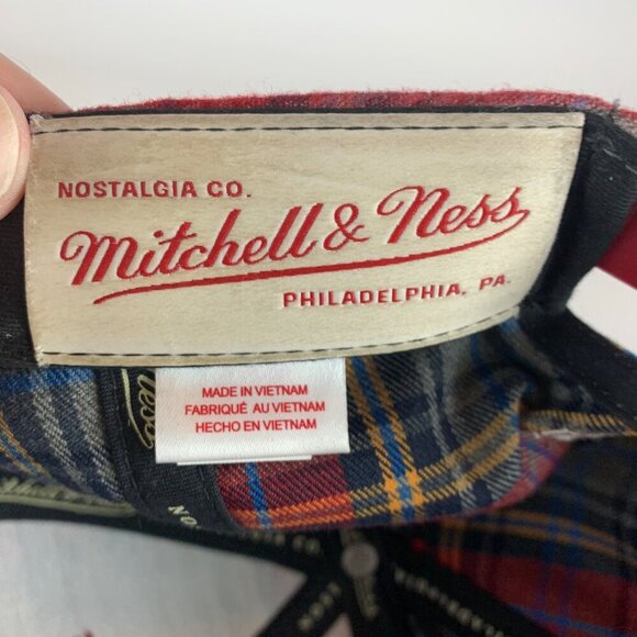 Cleveland Cavaliers NBA Multicolor Plaid Mitchell & Ness Snapback Hat - Picture 6 of 6